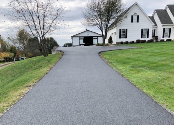 Residential driveway asphalt